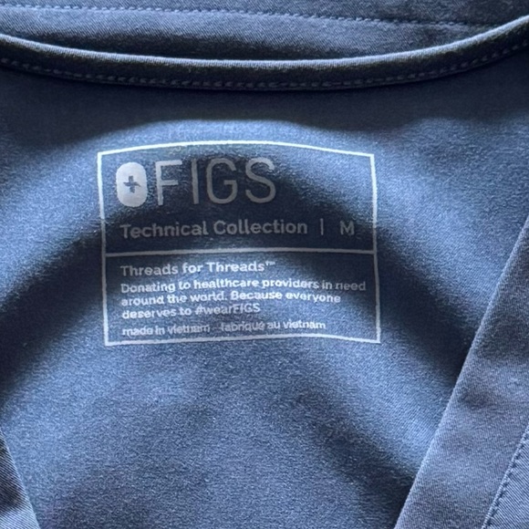 Figs Dark Harbor colored Scrub Set - Picture 2 of 3